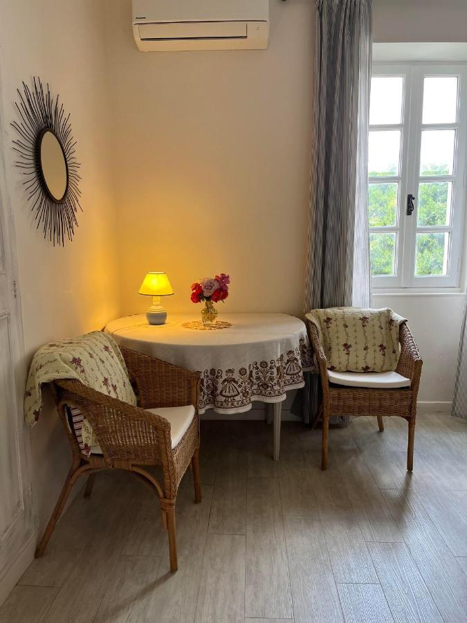 Bed and Breakfast La Ferme De Tonton Jules Et Mame Julia Entraigues-sur-la-Sorgue Zewnętrze zdjęcie